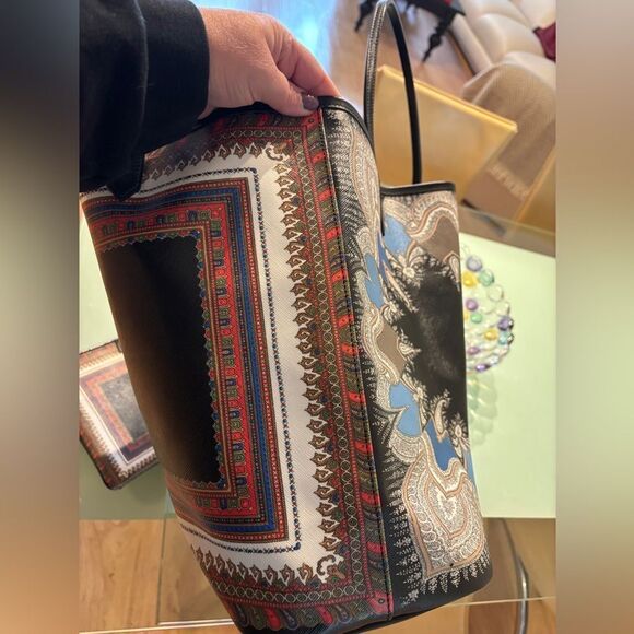 GIVENCHY Black Red & Blue White Scarf Print PVC Leather Tote Bag w inside bag - Picture 16 of 16